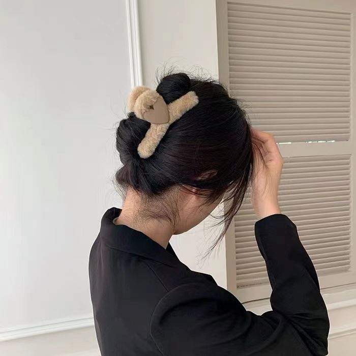 Fluffy Heart Hair Claw Clip Hair Pins, Claws & Clips Every Day And Night